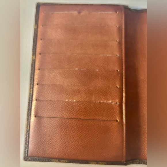 LOUIS VUITTON Monogram Clutch/Wallet/Passport Holder - Picture 4 of 15